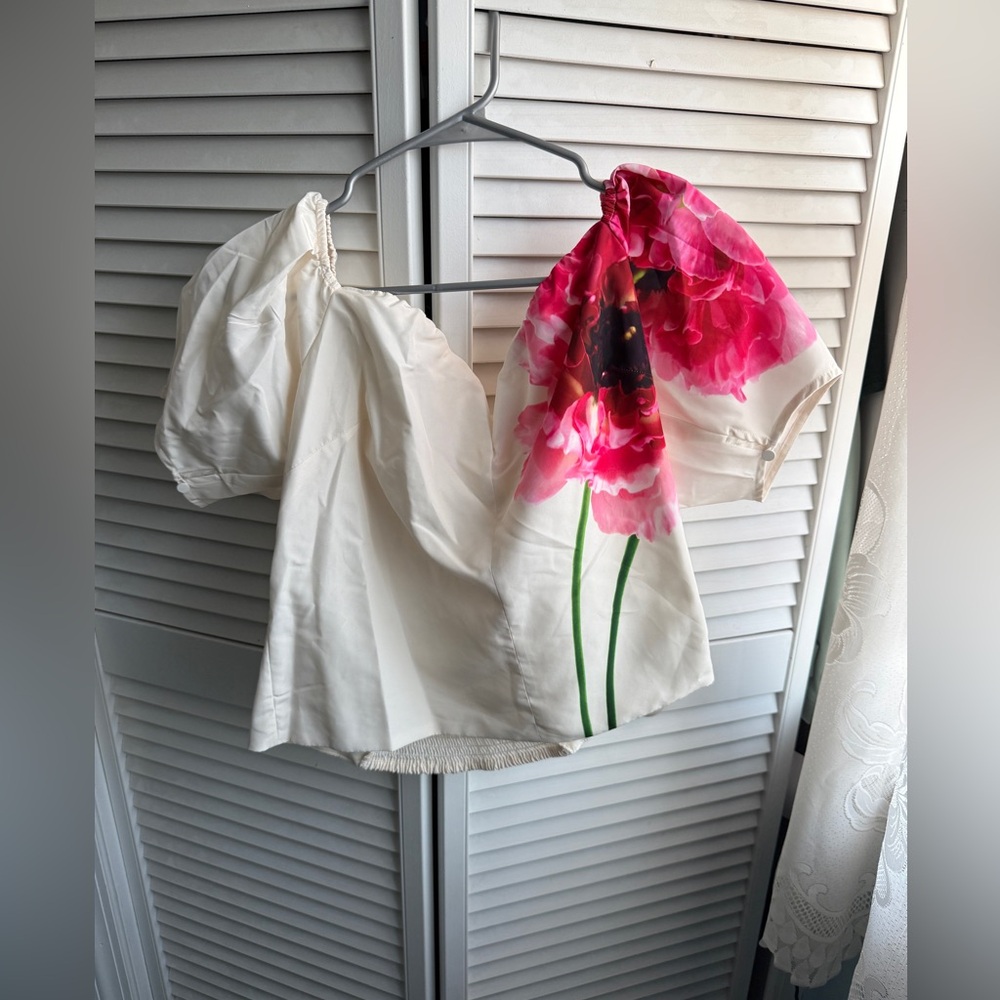 Express Off-Shoulder Blouse with Pink Floral